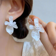 White Pearls flower Stud